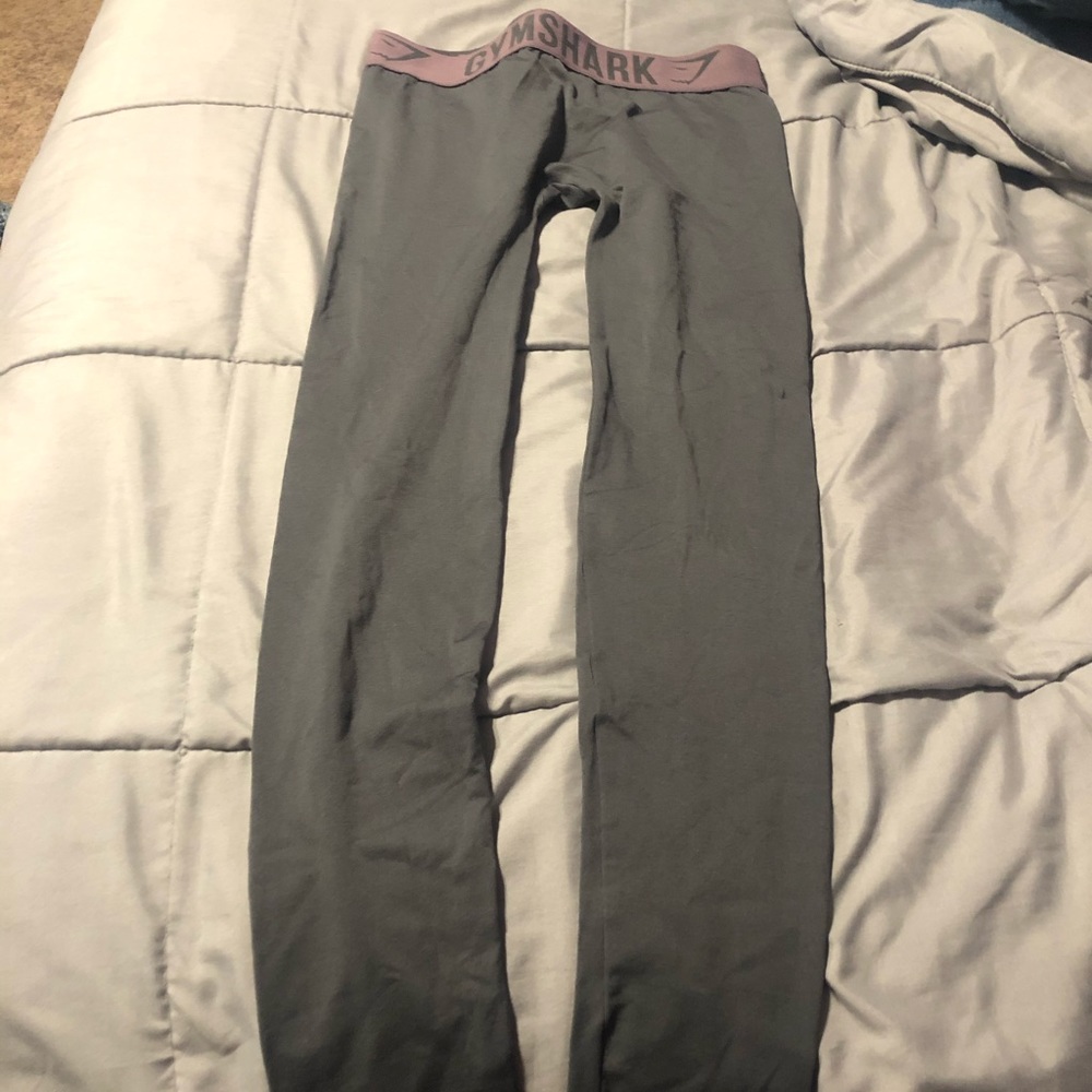 Gymshark fit leggings Charcoal/purple wash.